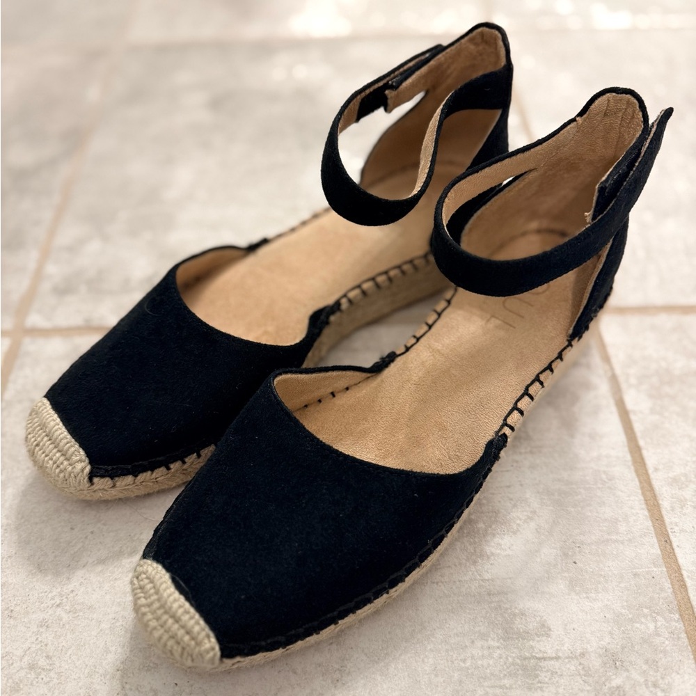 SOUL Naturalizer Black Ankle Strap Espadrilles